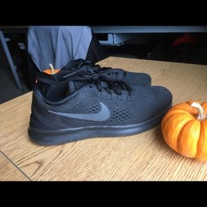 Nike free runs (all black)